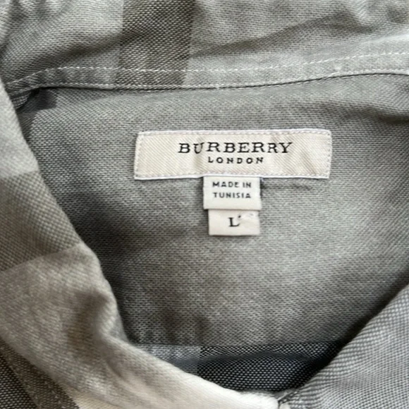New! Burberry London Men’s large sage green nova check tie dye toned shirt.